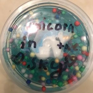 ⚠️ not that stretchy⚠️ light blue slide too mini unicorns inside and foam balls